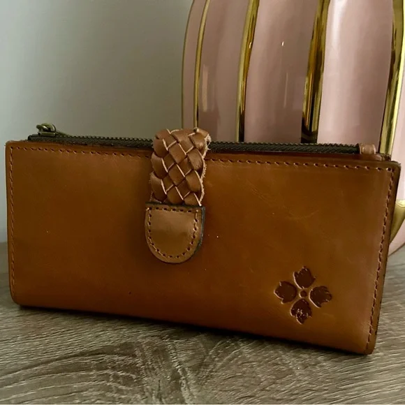 Patricia Nash Braided Nazari Biscuit Wallet 6.75" W X 3.5" H X 0.5" D - Picture 1 of 5